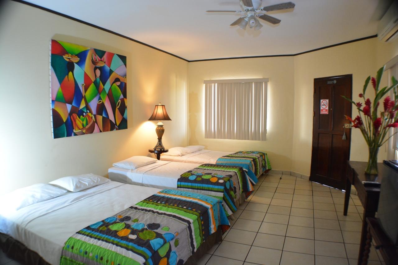 Hotel Los Balcones De Chinandega Bagian luar foto