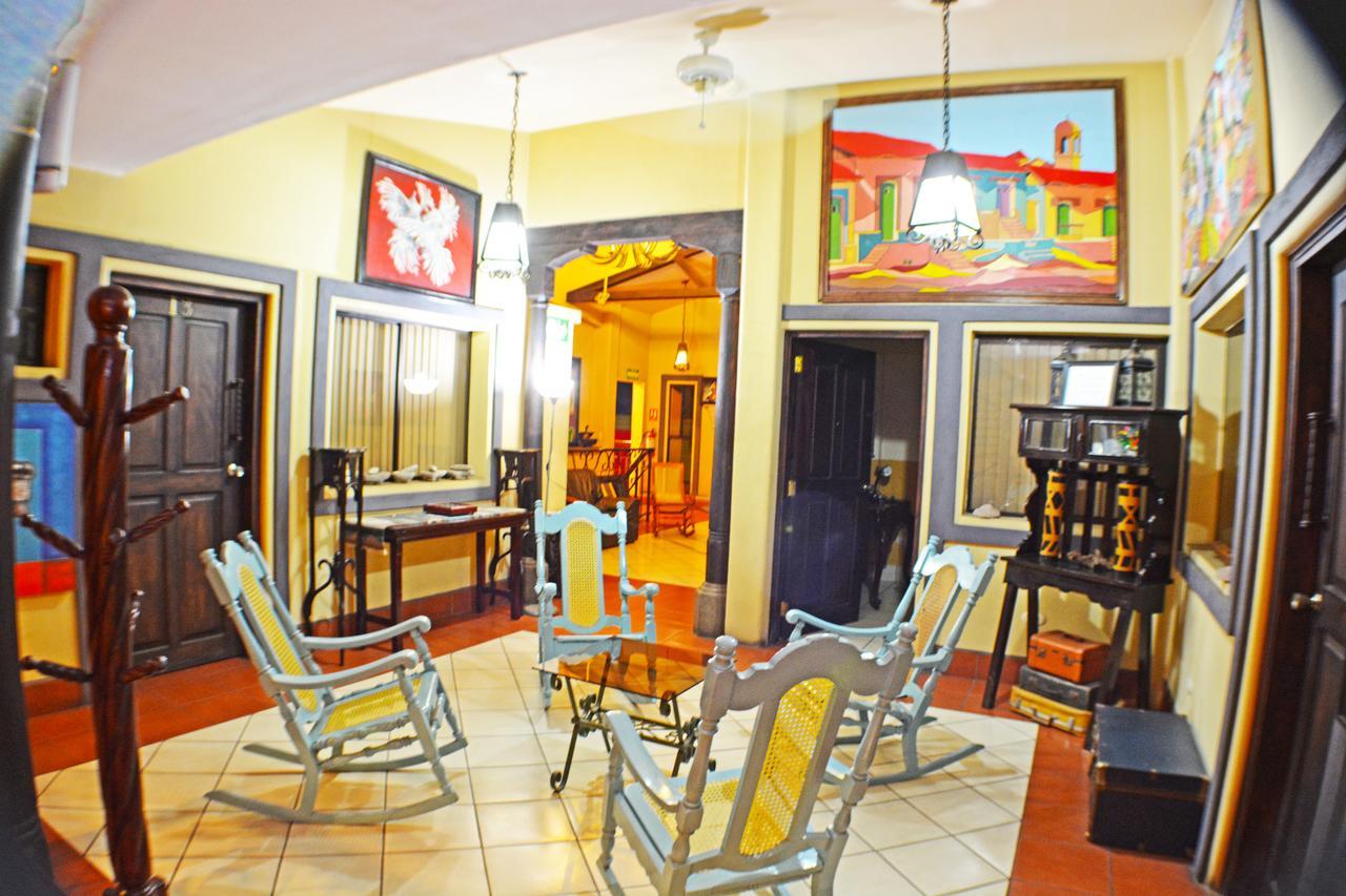 Hotel Los Balcones De Chinandega Bagian luar foto