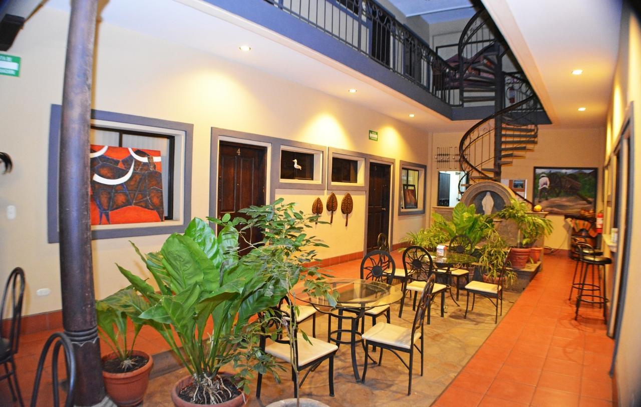 Hotel Los Balcones De Chinandega Bagian luar foto