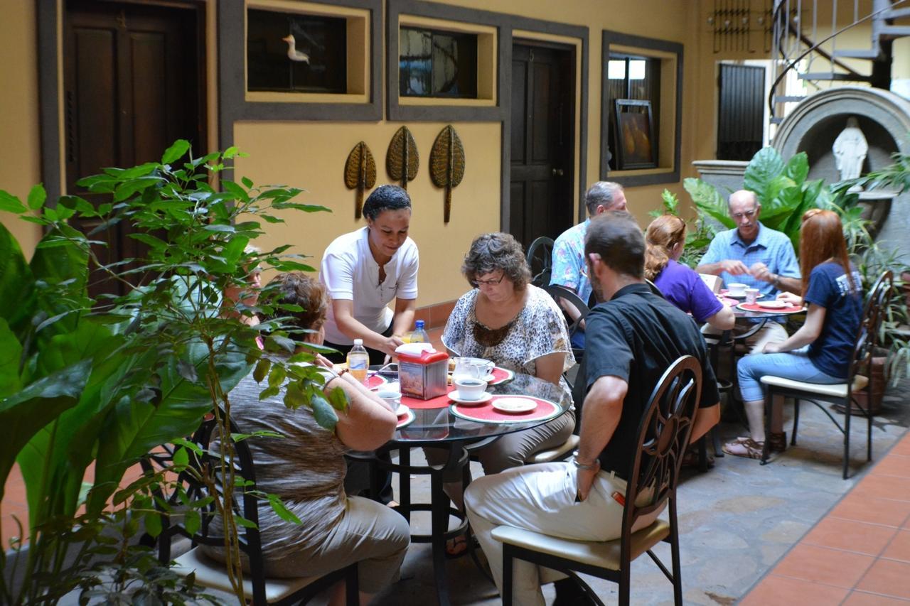 Hotel Los Balcones De Chinandega Bagian luar foto