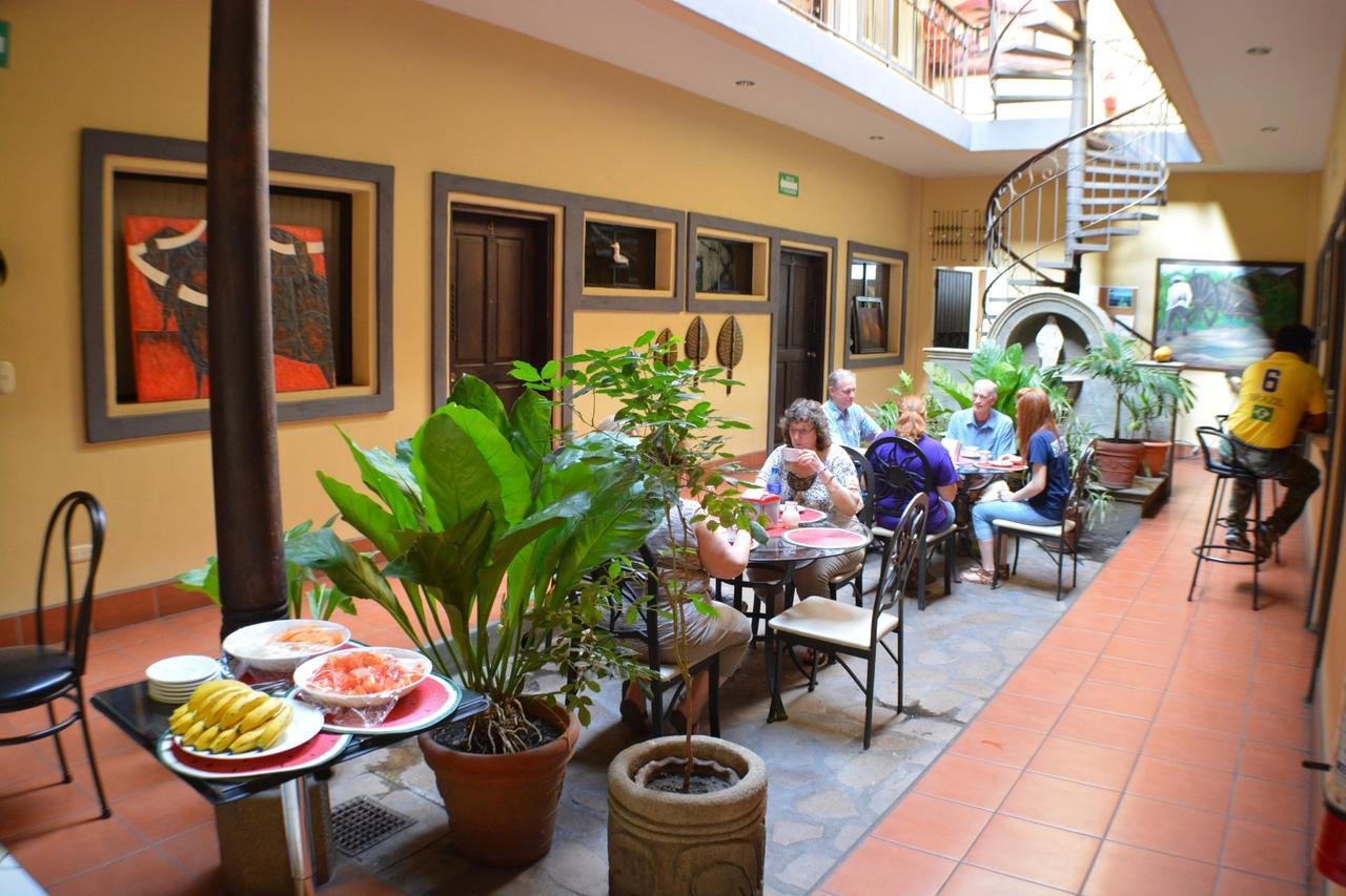 Hotel Los Balcones De Chinandega Bagian luar foto